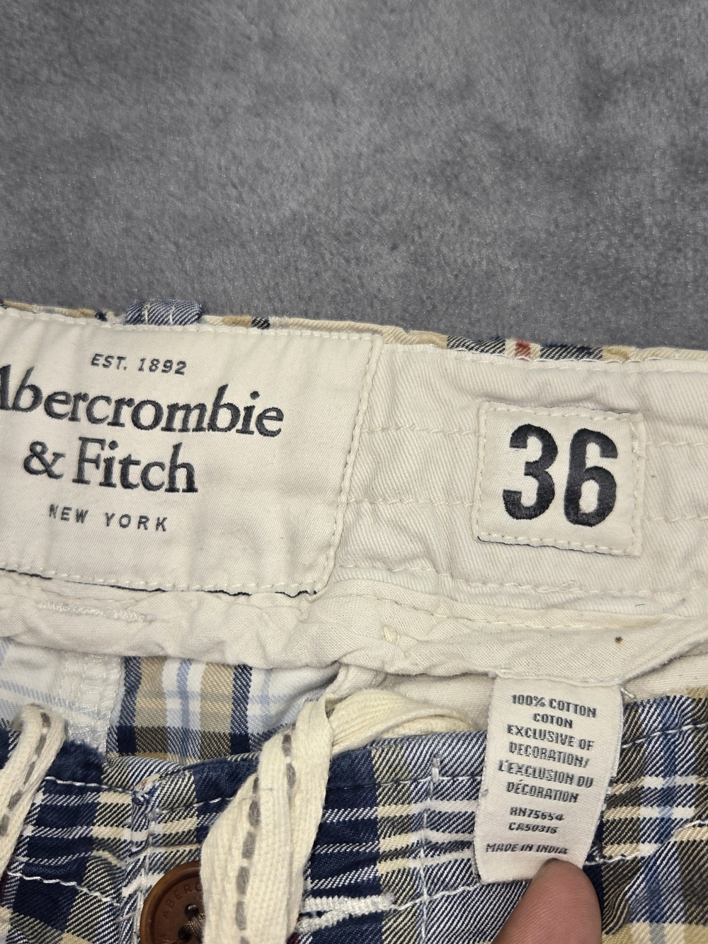 Abercrombie & Fitch Men's Plaid Cargo Shorts - Cream, Blue & Tan - Picture 4 of 10